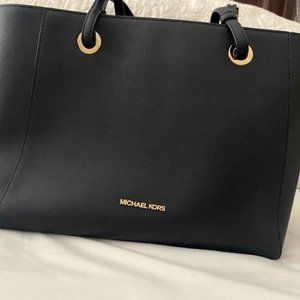Michael Kors Large Multi-function Tote Bag